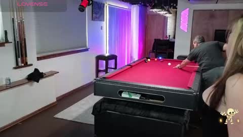 Derrick 52 and Brittany 50 online show from 16, 5, 2026
