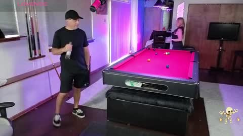 Derrick 52 and Brittany 50 online show from 30, 5, 2026