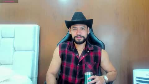 DerryBigger CM online show from 4, 10, 2025