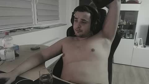 Snapshot of dershark chatting on 14, 9, 2025 dershark online show from 14, 9, 2025