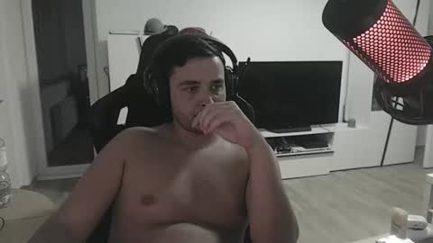 Snapshot of dershark chatting on 25, 10, 2025 dershark online show from 25, 10, 2025