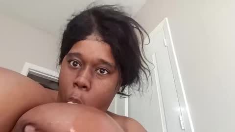 Snapshot of deshay30 chatting on 24, 2, 2025 deshay30 online show from 24, 2, 2025