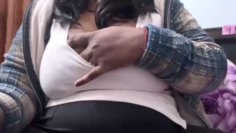 Snapshot of desi_punjabn chatting on 18, 12, 2025 simran online show from 18, 12, 2025