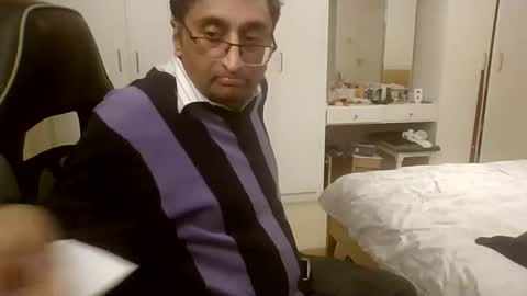 desiboi9 online show from 25, 10, 2025