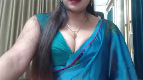 Snapshot of desimaisa130 chatting on 19, 12, 2024 Maisa online show from 19, 12, 2024