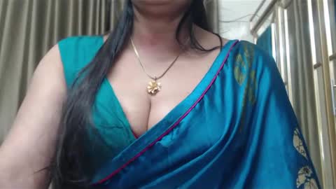 Snapshot of desimaisa130 chatting on 2, 2, 2025 Maisa online show from 2, 2, 2025