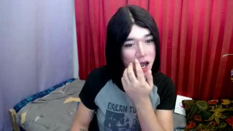 Snapshot of desirable_lorinexx chatting on 10, 12, 2024 LORINE online show from 10, 12, 2024
