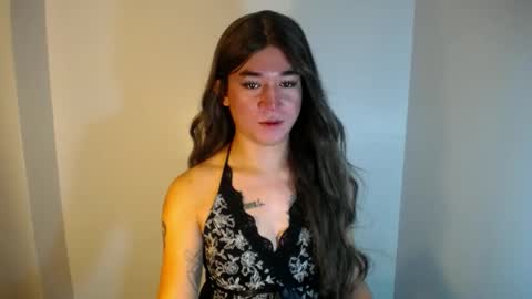 Snapshot of desirable_lorinexx chatting on 12, 12, 2024 LORINE online show from 12, 12, 2024