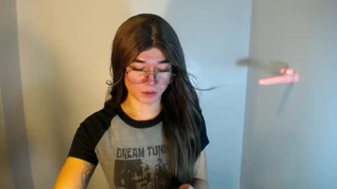 Snapshot of desirable_lorinexx chatting on 19, 12, 2024 LORINE online show from 19, 12, 2024