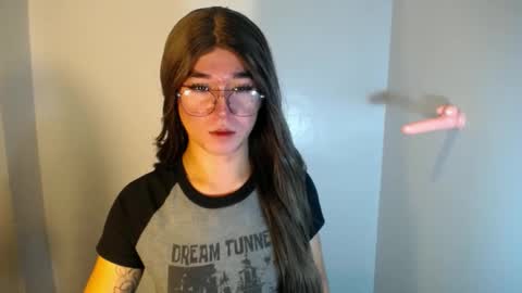 Snapshot of desirable_lorinexx chatting on 19, 12, 2024 LORINE online show from 19, 12, 2024