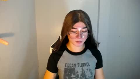 Snapshot of desirable_lorinexx chatting on 9, 1, 2025 LORINE online show from 9, 1, 2025