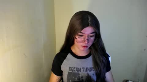 Snapshot of desirable_lorinexx chatting on 14, 1, 2025 LORINE online show from 14, 1, 2025