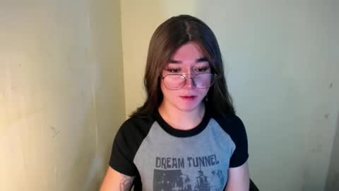 Snapshot of desirable_lorinexx chatting on 15, 1, 2025 LORINE online show from 15, 1, 2025