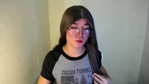 Snapshot of desirable_lorinexx chatting on 16, 1, 2025 LORINE online show from 16, 1, 2025