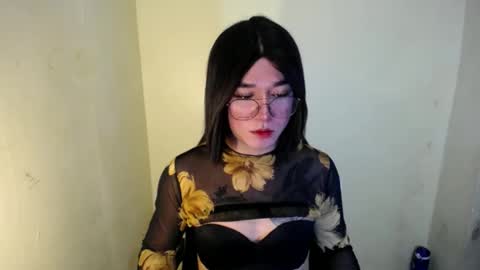 Snapshot of desirable_lorinexx chatting on 22, 1, 2025 LORINE online show from 22, 1, 2025