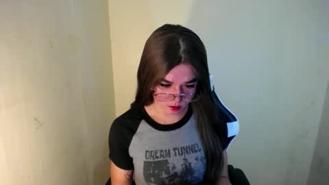 Snapshot of desirable_lorinexx chatting on 7, 2, 2025 LORINE online show from 7, 2, 2025
