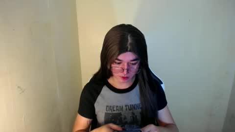 Snapshot of desirable_lorinexx chatting on 20, 2, 2025 LORINE online show from 20, 2, 2025