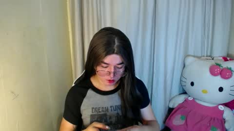 Snapshot of desirable_lorinexx chatting on 24, 2, 2025 LORINE online show from 24, 2, 2025