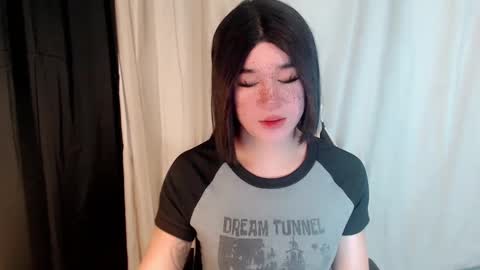 Snapshot of desirable_lorinexx chatting on 8, 3, 2025 LORINE online show from 8, 3, 2025