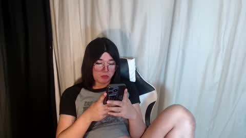 Snapshot of desirable_lorinexx chatting on 8, 3, 2025 LORINE online show from 8, 3, 2025