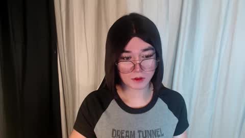 Snapshot of desirable_lorinexx chatting on 9, 3, 2025 LORINE online show from 9, 3, 2025