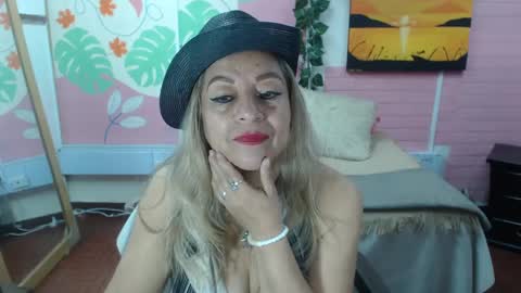 Snapshot of desire_latin chatting on 24, 9, 2025 VALERIA online show from 24, 9, 2025