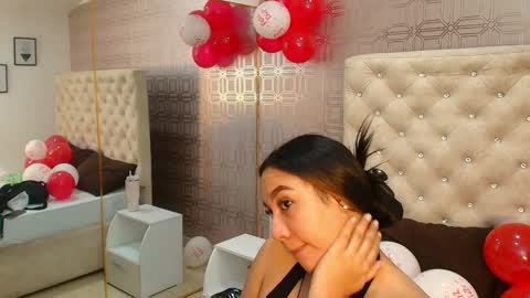 Sara Desire online show from 11, 2, 2025