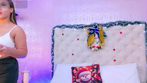 Sara Desire online show from 4, 12, 2025