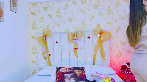 Sara Desire online show from 16, 12, 2025