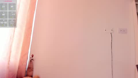 Snapshot of desired_breasts chatting on 25, 4, 2026 Sophie online show from 25, 4, 2026