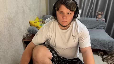 Snapshot of desiredude9 chatting on 23, 9, 2025 desiredude9 online show from 23, 9, 2025