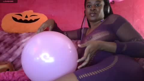 Snapshot of desireeafterdark chatting on 7, 2, 2025 desireeafterdark online show from 7, 2, 2025