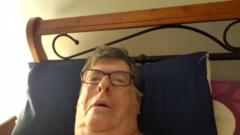 Desmon1958 online show from 4, 2, 2026