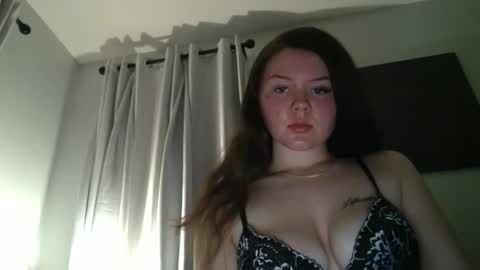 Snapshot of destiny4real88 chatting on 28, 10, 2025 destiny4real88 online show from 28, 10, 2025