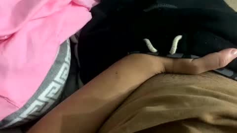 Snapshot of destrosandotelculo chatting on 29, 10, 2025 destrosandotelculo online show from 29, 10, 2025