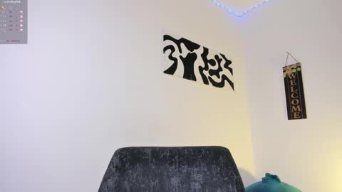 Snapshot of desty_y chatting on 13, 11, 2025 desty_y online show from 13, 11, 2025