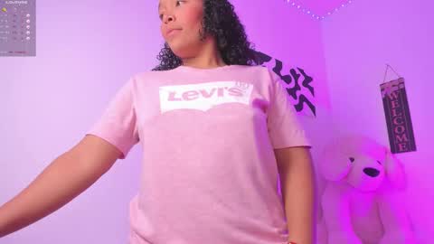 Snapshot of desty_y chatting on 5, 12, 2025 desty_y online show from 5, 12, 2025