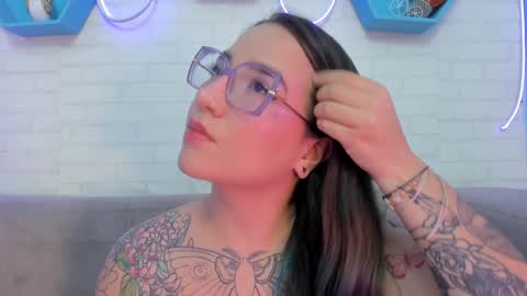 Deva Blue online show from 20, 1, 2025