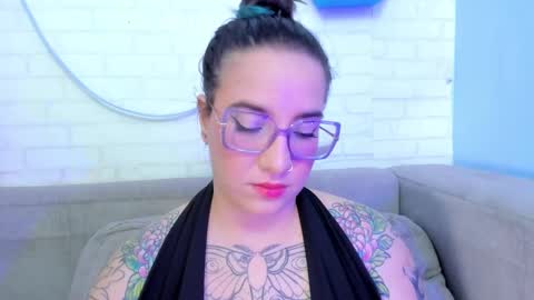 Deva Blue online show from 13, 2, 2025