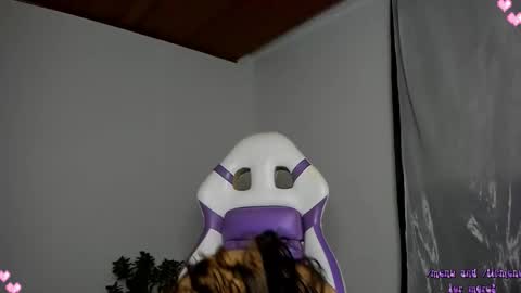 Gi HELP ME REACH 50 THUMPS UP 3 online show from 29, 9, 2025