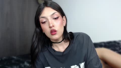 Snapshot of devil_blood chatting on 4, 1, 2025 Angel Boo and Adrian online show from 4, 1, 2025