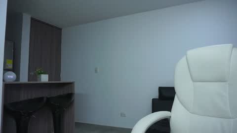 Snapshot of devin_hunter chatting on 2, 12, 2024 Devin Hunter online show from 2, 12, 2024