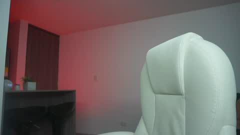 Snapshot of devin_hunter chatting on 15, 12, 2024 Devin Hunter online show from 15, 12, 2024
