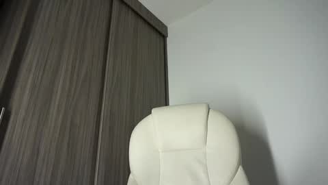 Snapshot of devin_hunter chatting on 23, 12, 2024 Devin Hunter online show from 23, 12, 2024