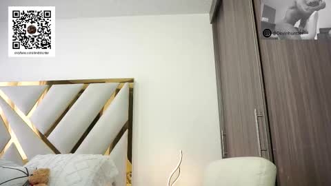 Snapshot of devin_hunter chatting on 23, 10, 2025 Devin Hunter online show from 23, 10, 2025