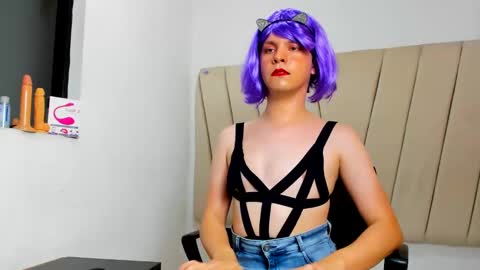 Snapshot of devon_dice chatting on 31, 1, 2025 Alex online show from 31, 1, 2025