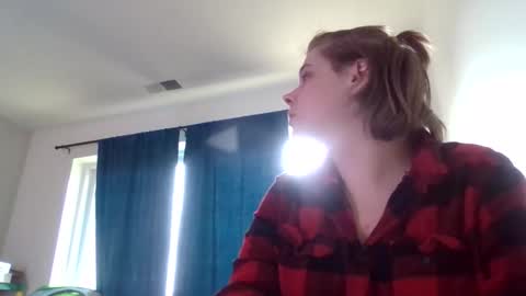 Snapshot of devykitten2018 chatting on 29, 4, 2026 devykitten online show from 29, 4, 2026