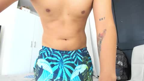 Snapshot of dewolk chatting on 6, 3, 2026 thumb up me please its important online show from 6, 3, 2026