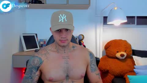 JULIAN online show from 15, 2, 2025