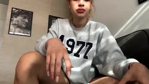 Snapshot of dhaliaa09 chatting on 24, 11, 2025 Dhalia online show from 24, 11, 2025